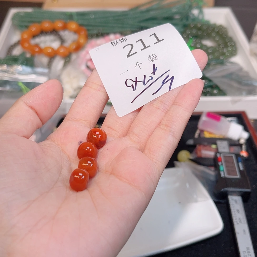 未镶嵌珠宝半成品水晶211 。
