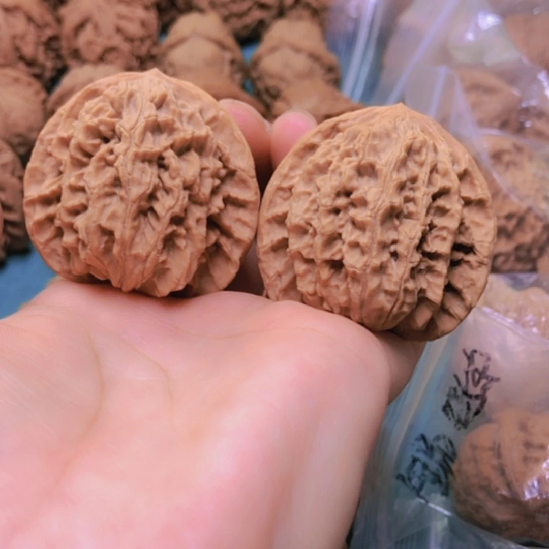 【闪购商品】把件核桃43.5蟠龙纹有修