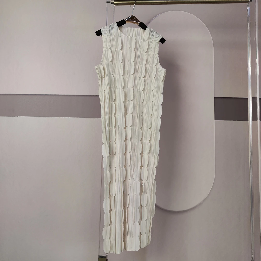 摺之韵2025春夏新款贴片连衣裙#1119