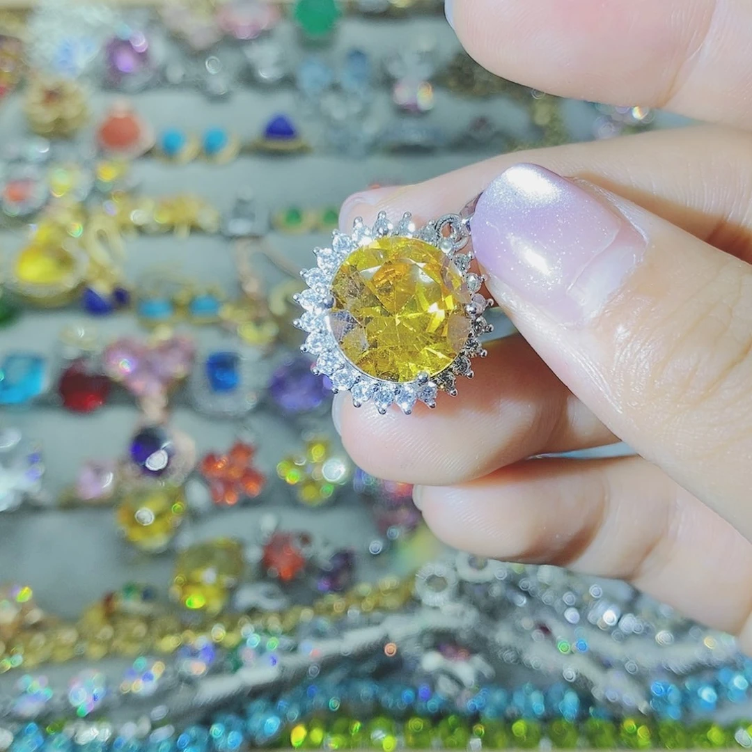 【闪购商品】银S925镶嵌耳饰托帕石