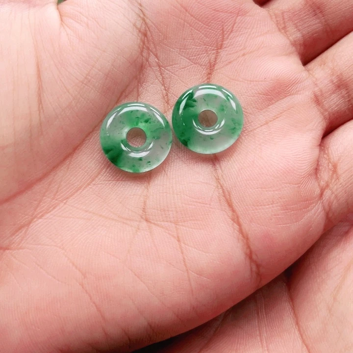 石英质玉未镶嵌耳环