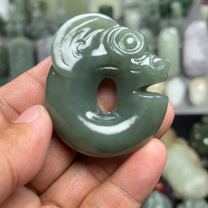 和田玉挂件未镶嵌