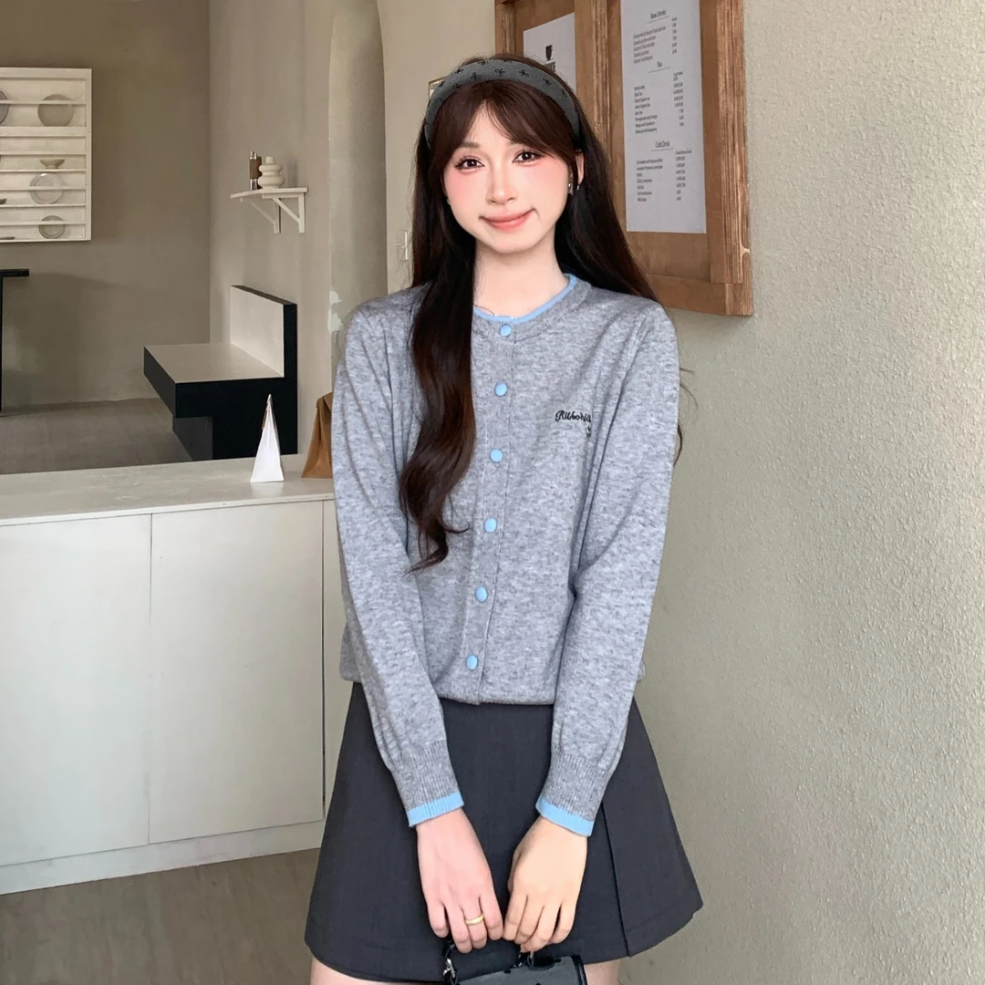 慕兔法式简约修身针织开衫2025秋季新款设计感显瘦宽松正肩上衣