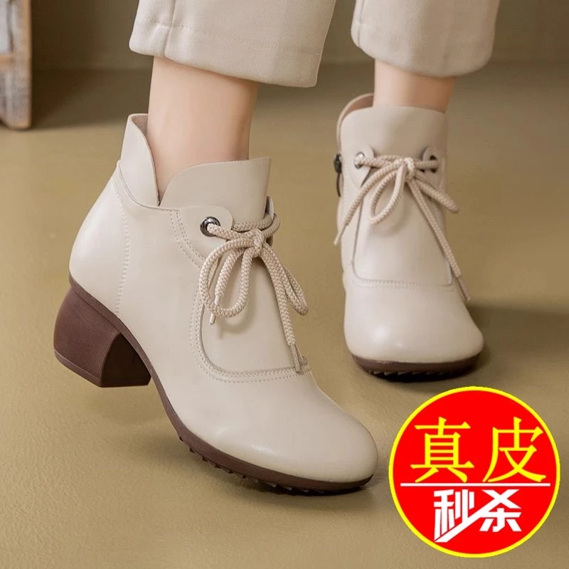 品牌特价复古短靴女2025新款粗跟民族风女靴加绒软底防滑妈妈皮靴