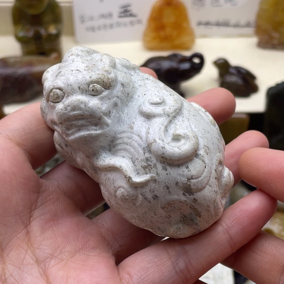 未镶嵌蛇纹石玉颈饰70