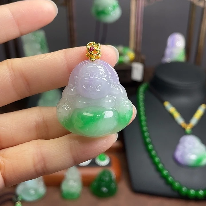 翡翠未镶嵌吊坠(赠链)