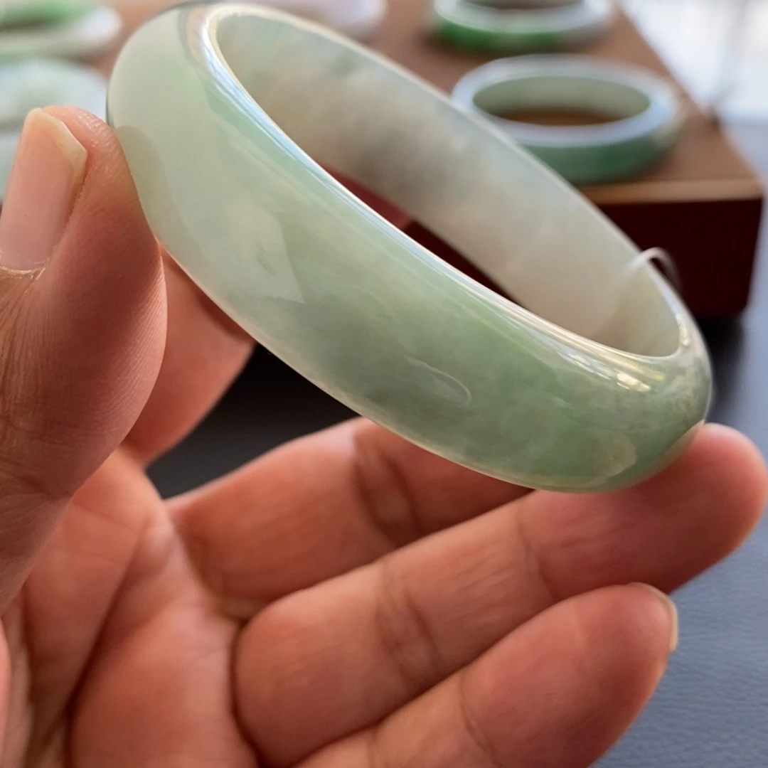 翡翠未镶嵌手镯天然翡翠手镯