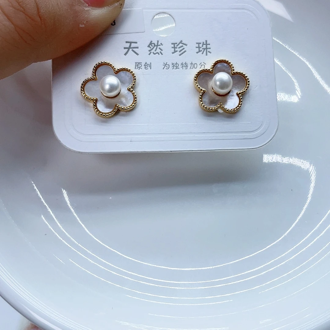 银S925镶嵌耳饰淡水珍珠