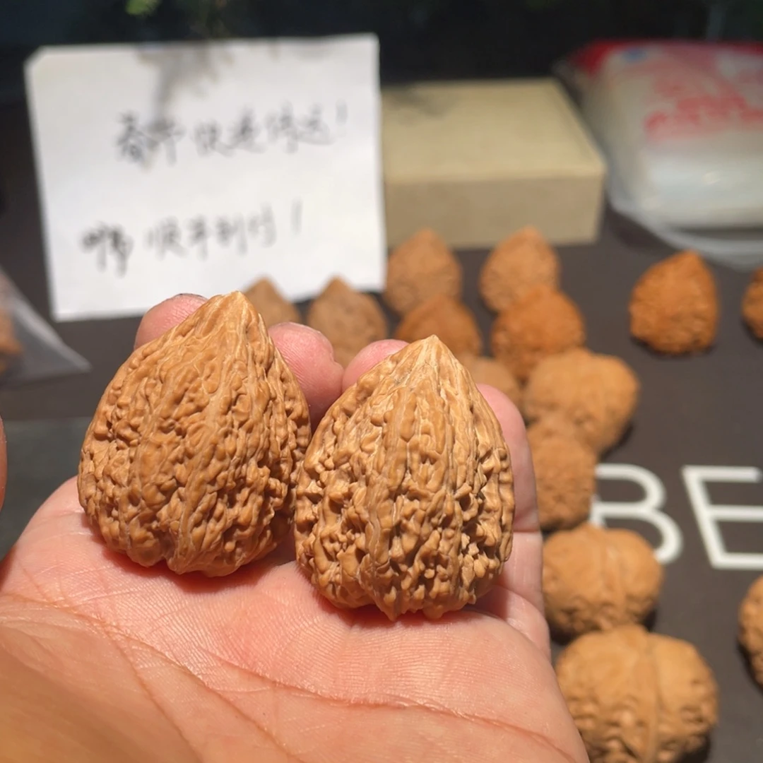 文玩核桃把件去***北塔尖31