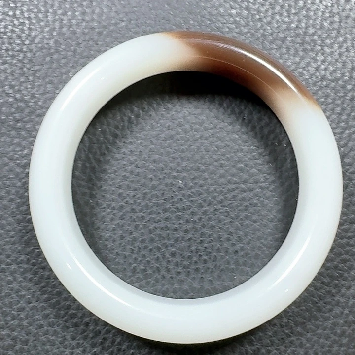 和田玉颈饰未镶嵌奋*