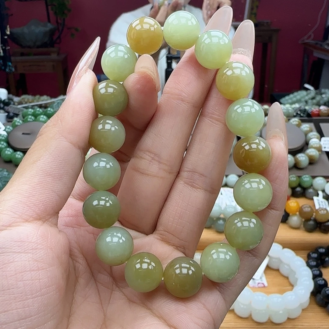 和田玉未镶嵌手串