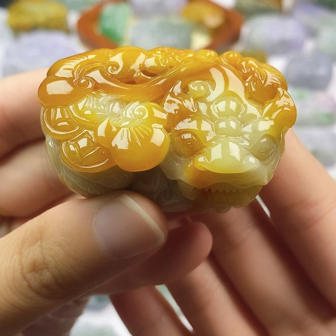 颈饰未镶嵌翡翠貔貅