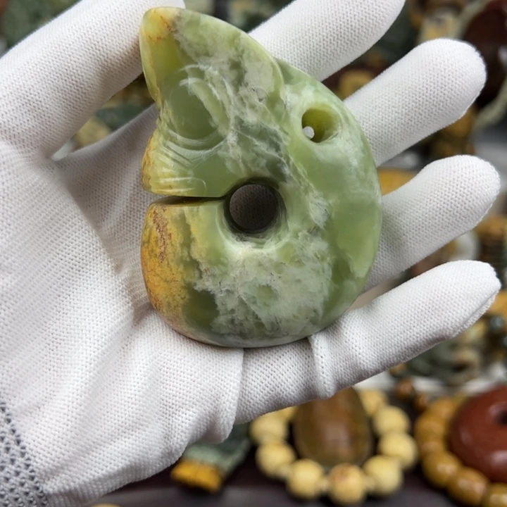 岫岩河磨玉（透闪石质玉）未镶嵌把件