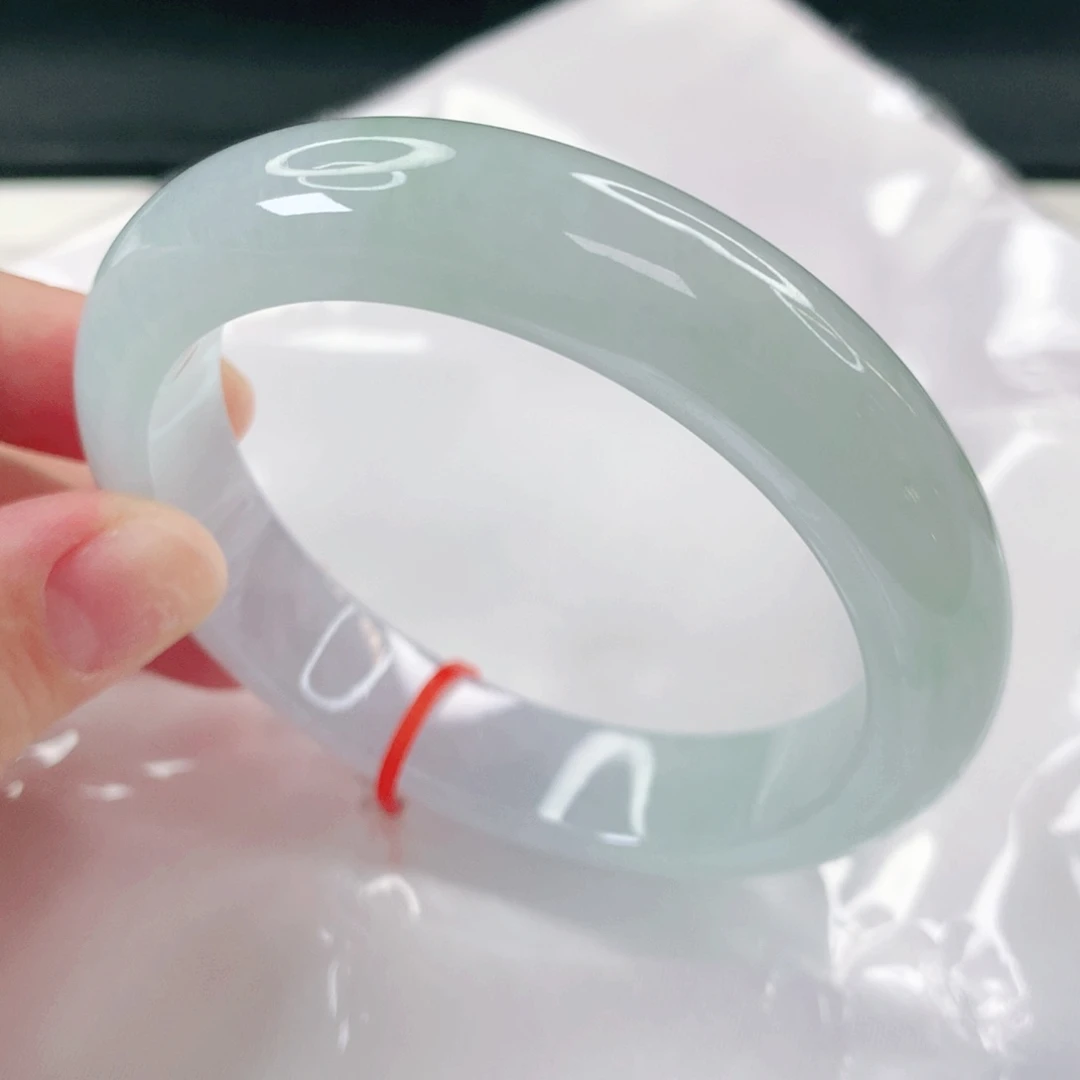 翡翠未镶嵌手镯正圈56.5