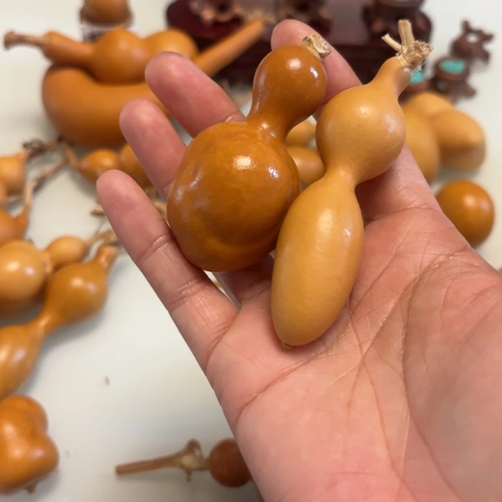 用***4天然手捻老皮葫芦