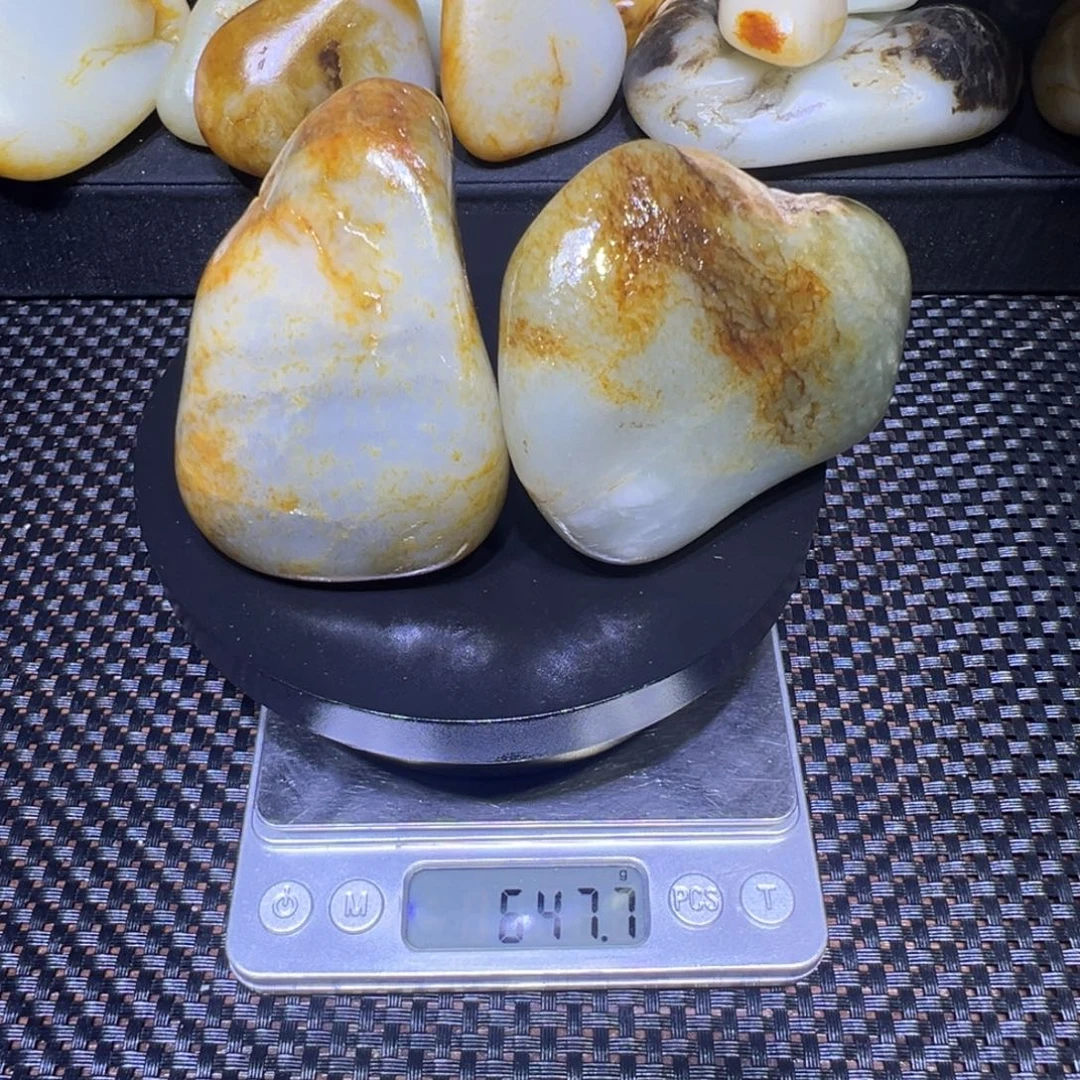 和田玉（子料）未镶嵌吊坠(不含链)647克