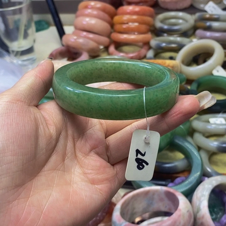 未镶嵌手镯石英质玉（非洲翠）冯*唐