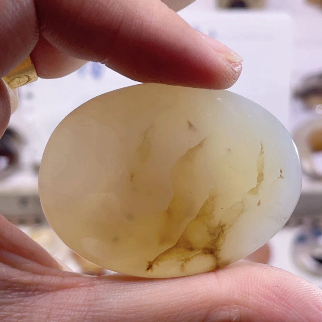 玛瑙/玉髓未镶嵌珠宝奇石