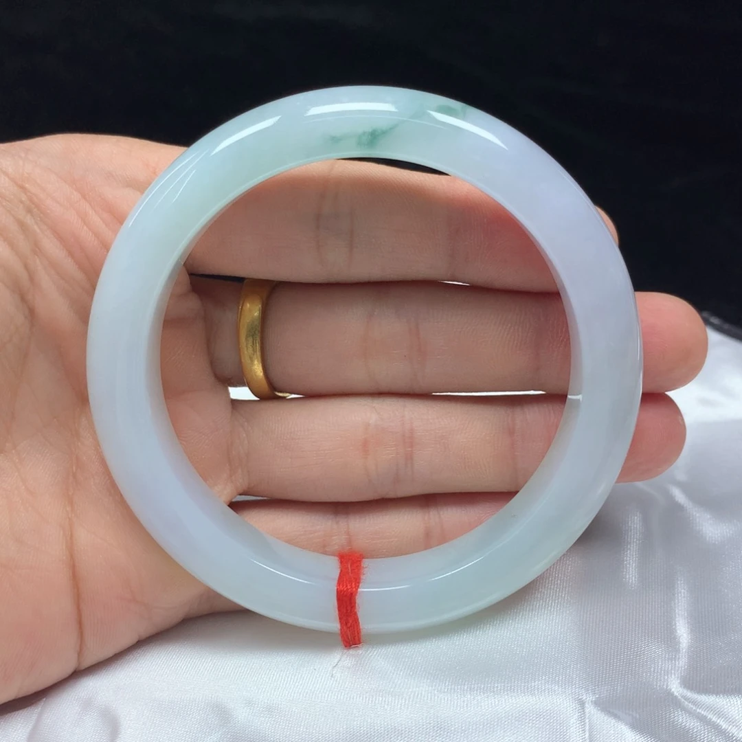 翡翠手镯（圆镯）未镶嵌57.5