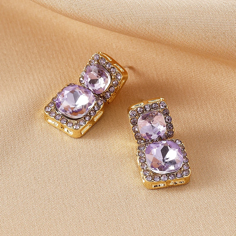 铜合金树脂耳饰 铜合金轻奢风时尚新款      耳钉0140-4