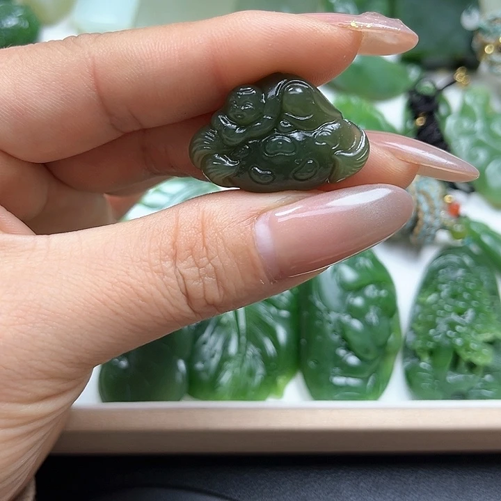 【闪购商品】颈饰未镶嵌和田玉