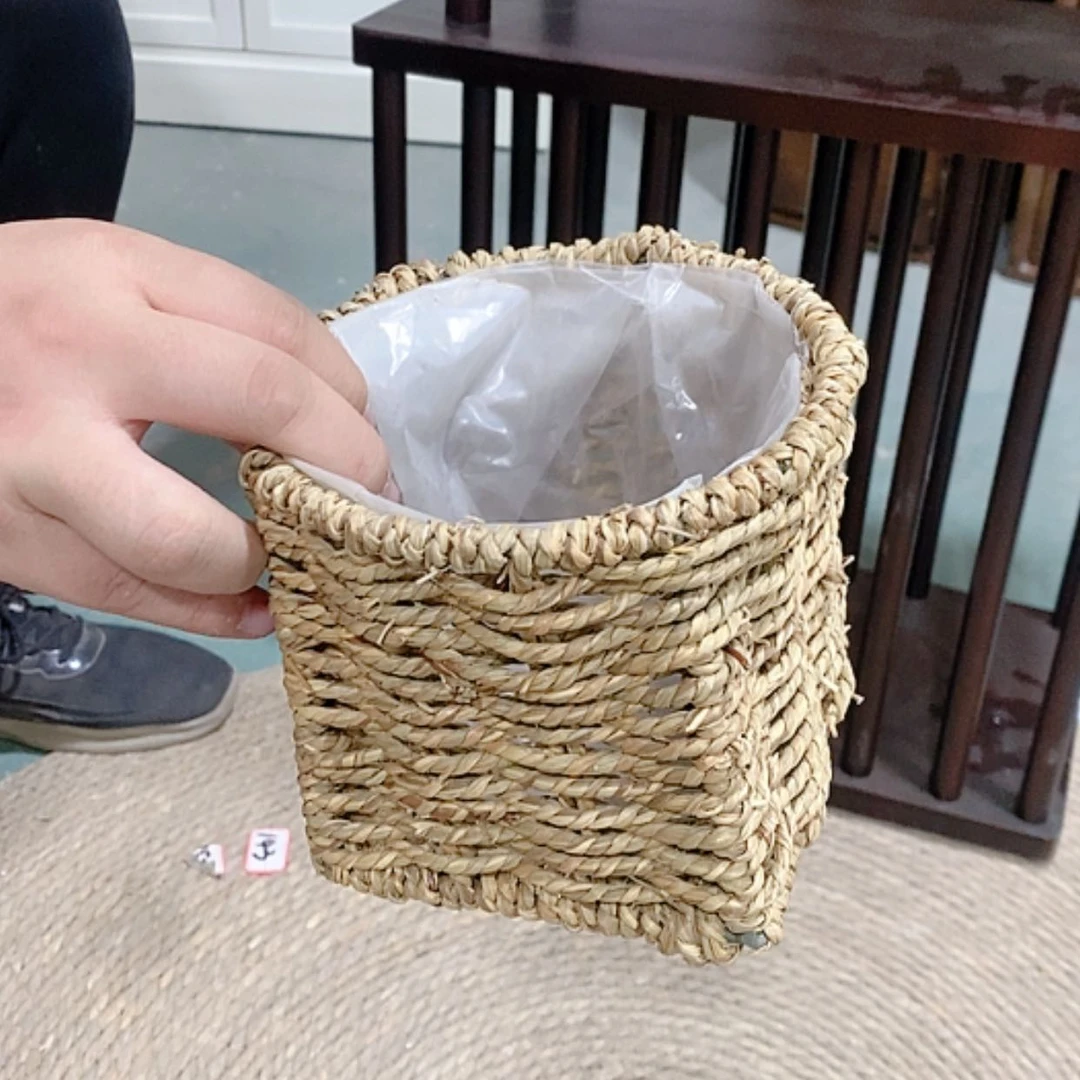 【闪购商品】塑料这是编号039