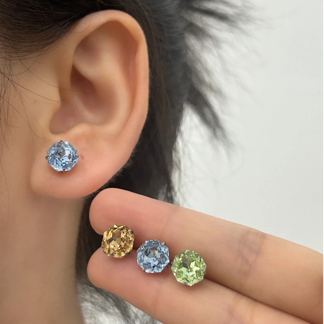 钛钢仿水晶耳饰 8MM（皇后玫瑰切）爆闪彩色耳钉耳蜗钉耳骨钉养耳洞