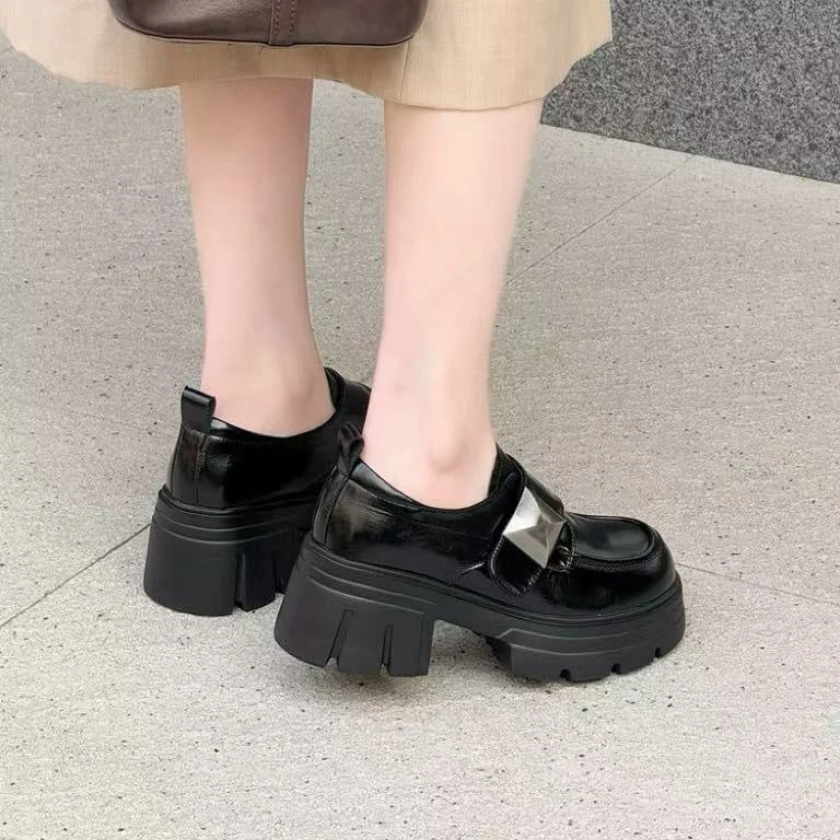 C5600 黑色 新款时尚方圆头舒适轻便厚底女士乐福鞋