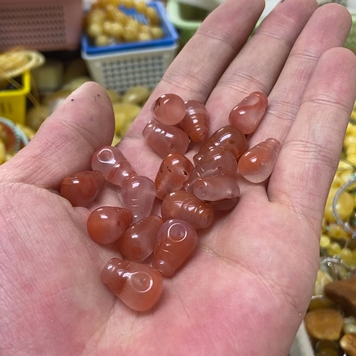 南红玛瑙未镶嵌吊坠多样性发货其一