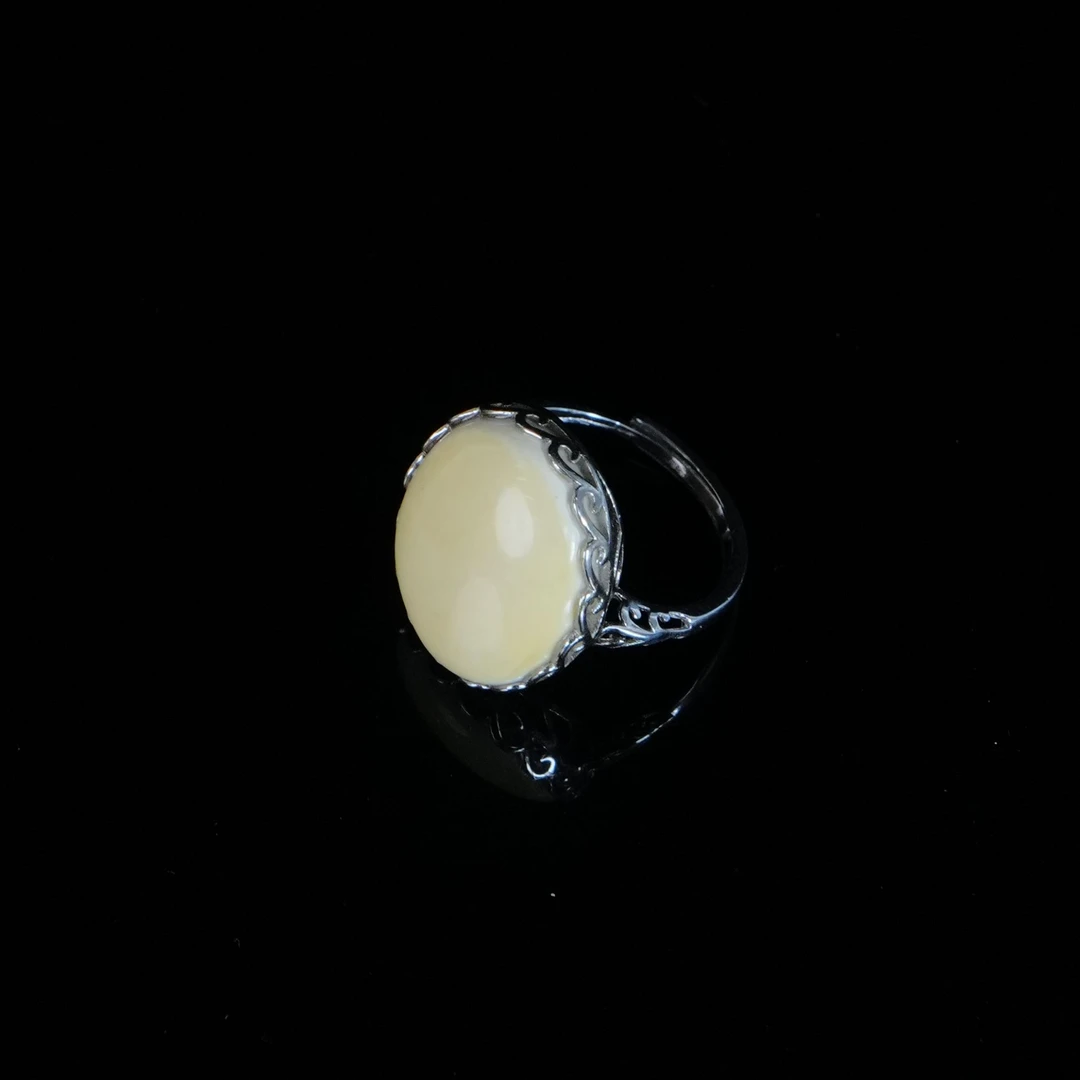 DY-M867银镶嵌白蜜蜡戒指2.57g
