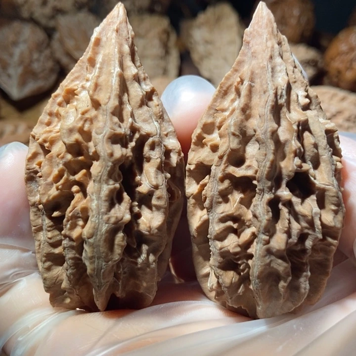 文玩核桃把件东北楸子小雪33