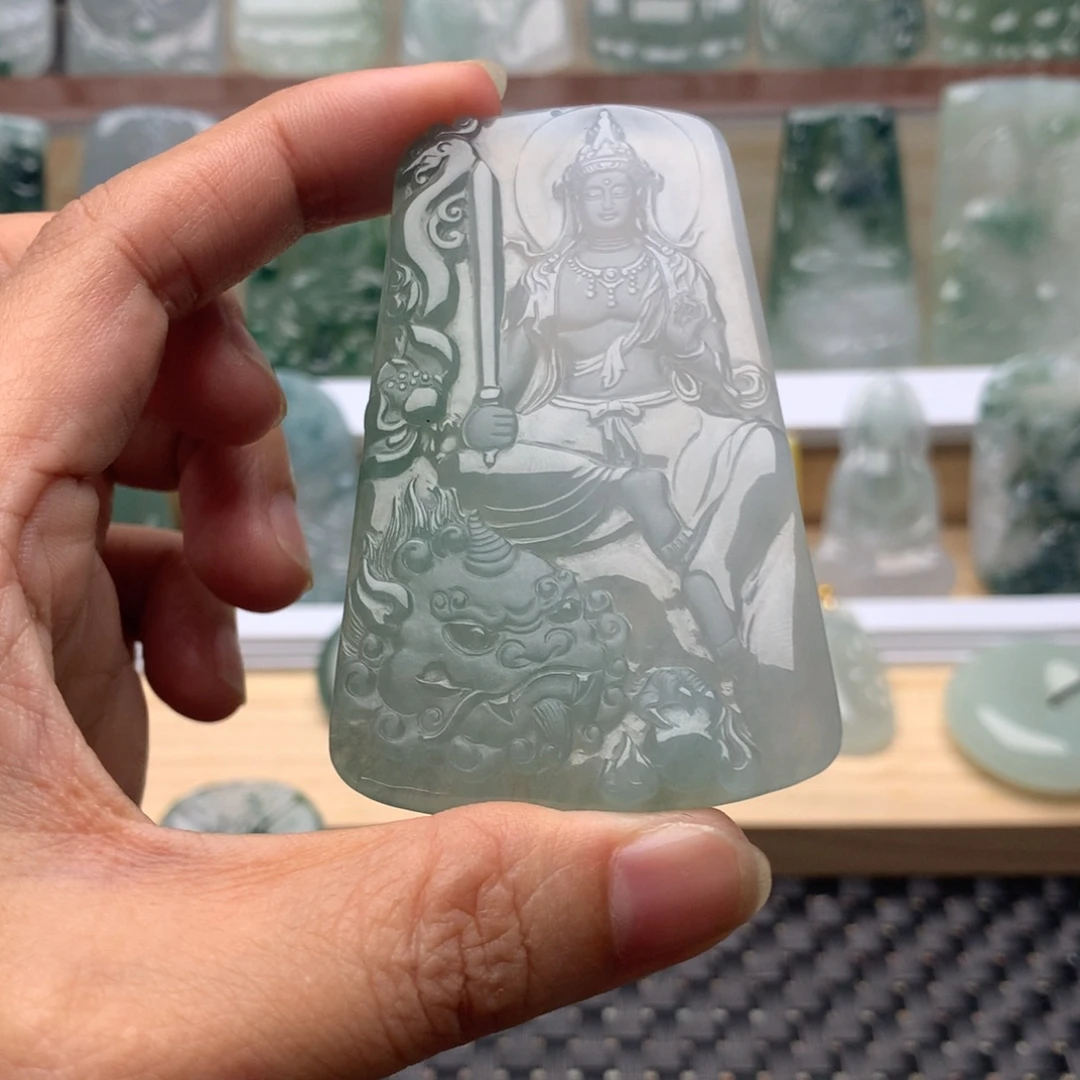 翡翠未镶嵌颈饰文殊