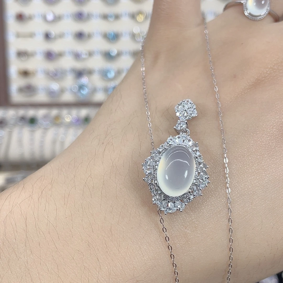 知***滚岫玉银S925镶嵌颈饰