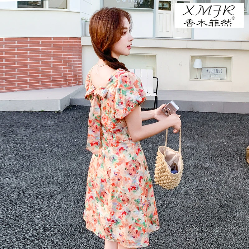 小个子浪漫V领气质碎花泡泡袖连衣裙女夏季新款法式显瘦短裙好看