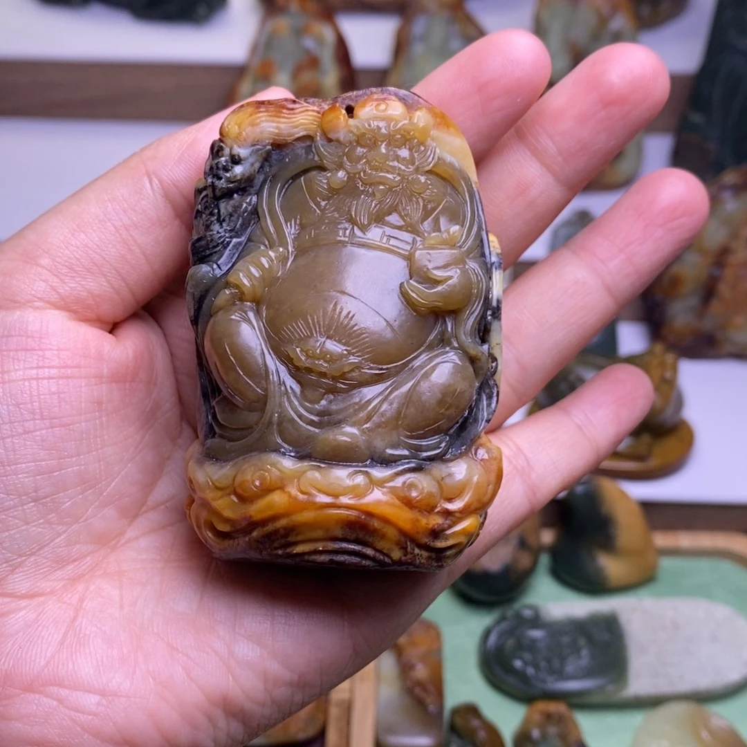 未镶嵌岫岩河磨玉（透闪石质玉）把件小****疯