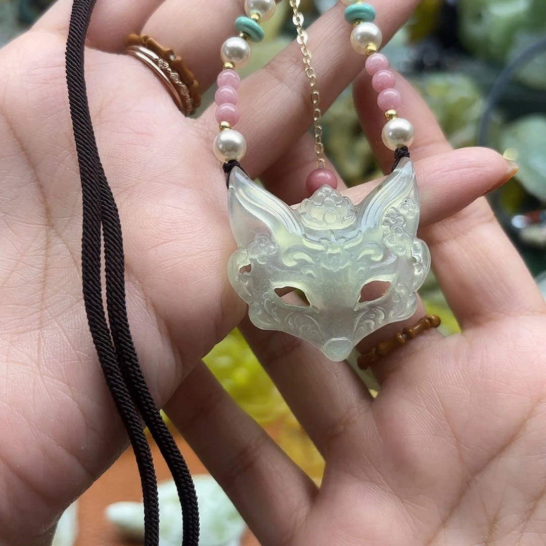 蛇纹石玉未镶嵌吊坠