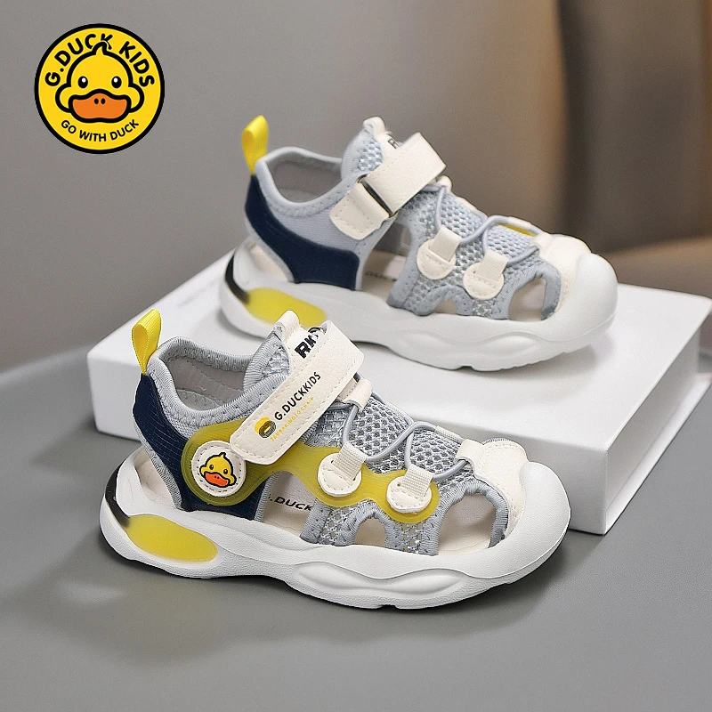 小黄鸭男童凉鞋夏季2025新款中小童软底防滑宝宝透气儿童沙滩鞋子