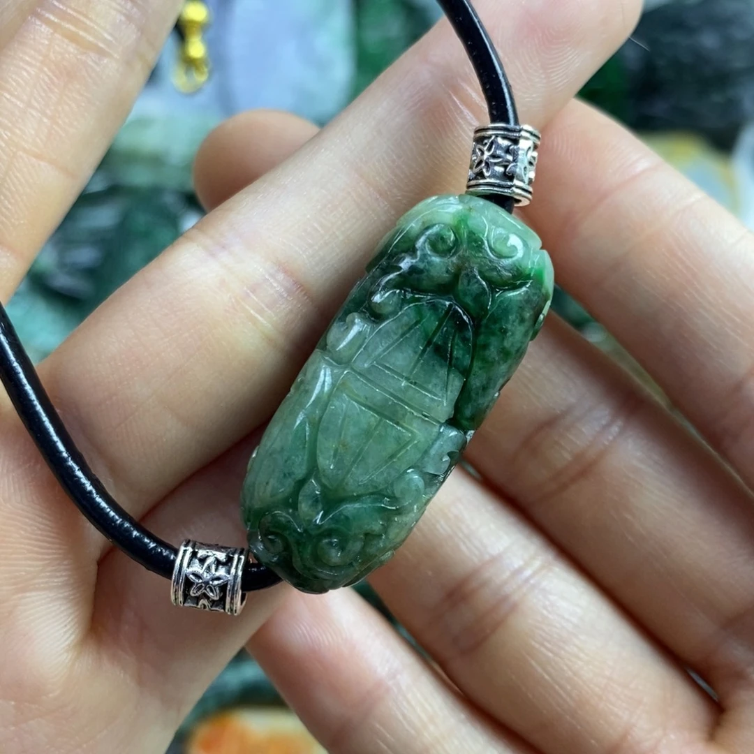 翡翠颈饰未镶嵌吊坠