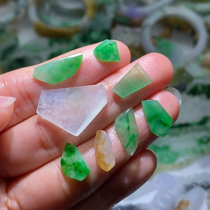 未镶嵌定制翡翠毛货