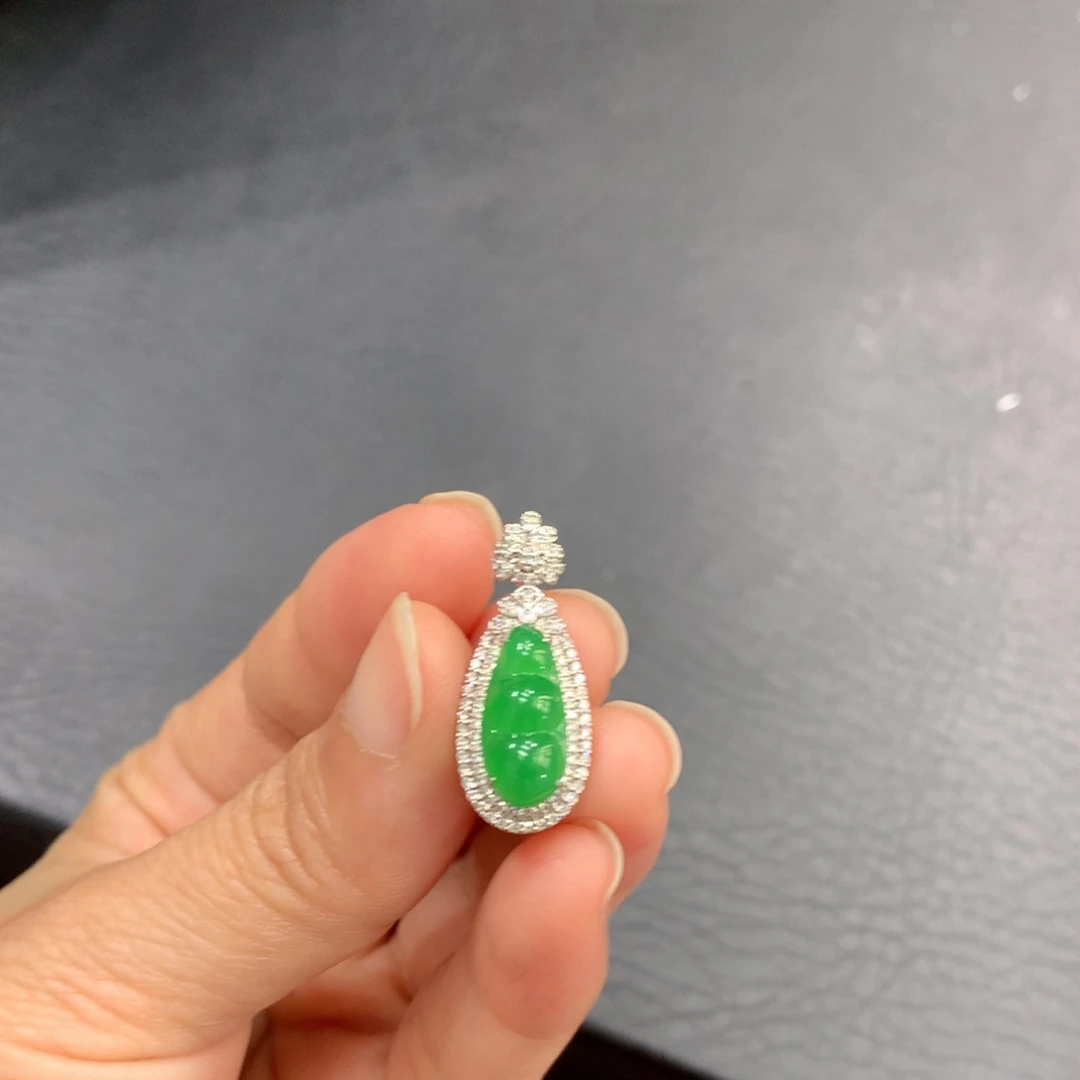 吊坠(不含链)18K金镶嵌翡翠