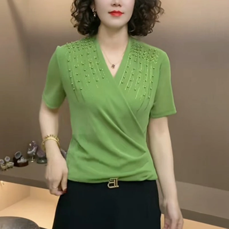 时尚交叉V领薄款短袖T恤女新款夏季宽松烫钻纯色钉珠百搭洋气上衣