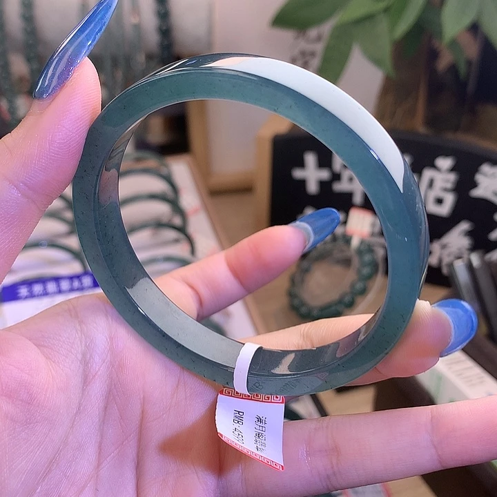 翡翠未镶嵌手镯61