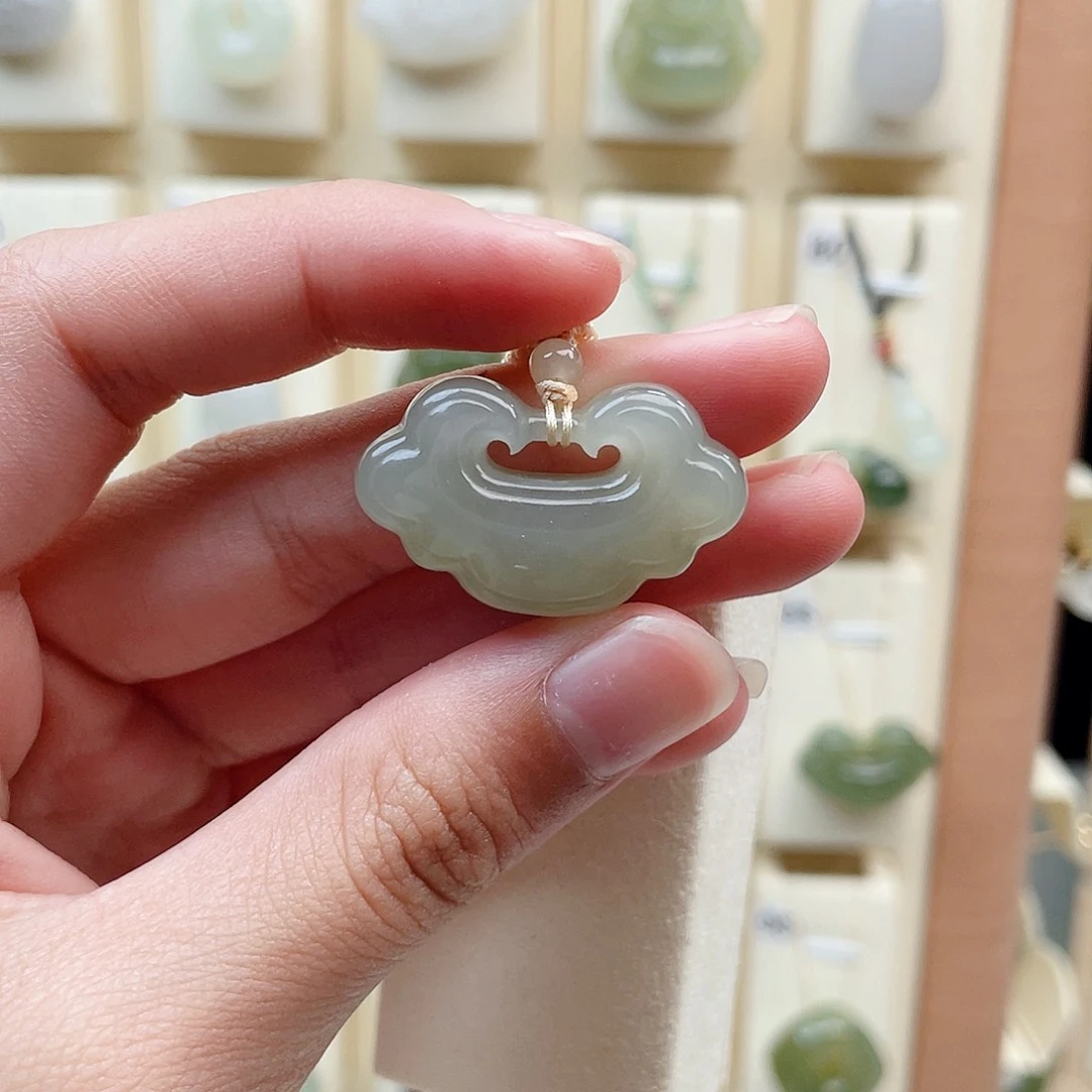 吊坠(赠链)未镶嵌和田玉