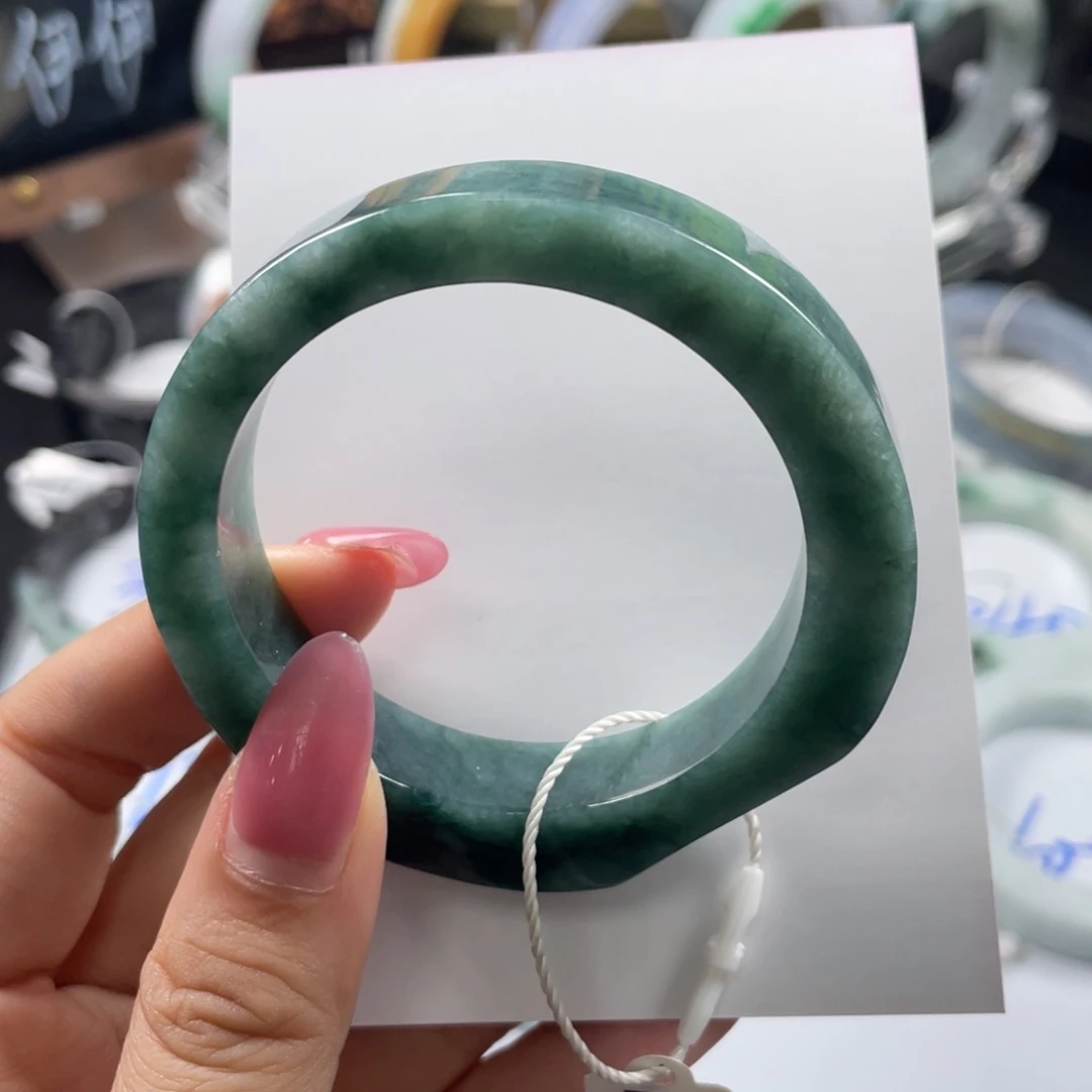 定制翡翠未镶嵌翡翠手镯基地质检发货
