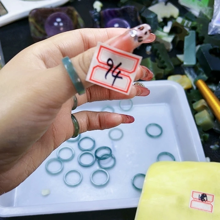 翡翠戒指未镶嵌A*梦