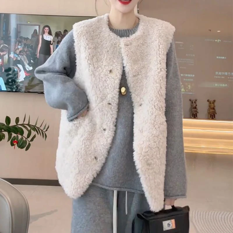 欧货高级感小香风羊羔毛马甲女2026秋冬皮毛一体外穿坎肩马夹外套