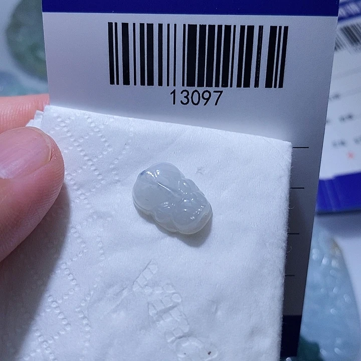 翡翠未镶嵌挂件天光墟翡翠市场现金代购