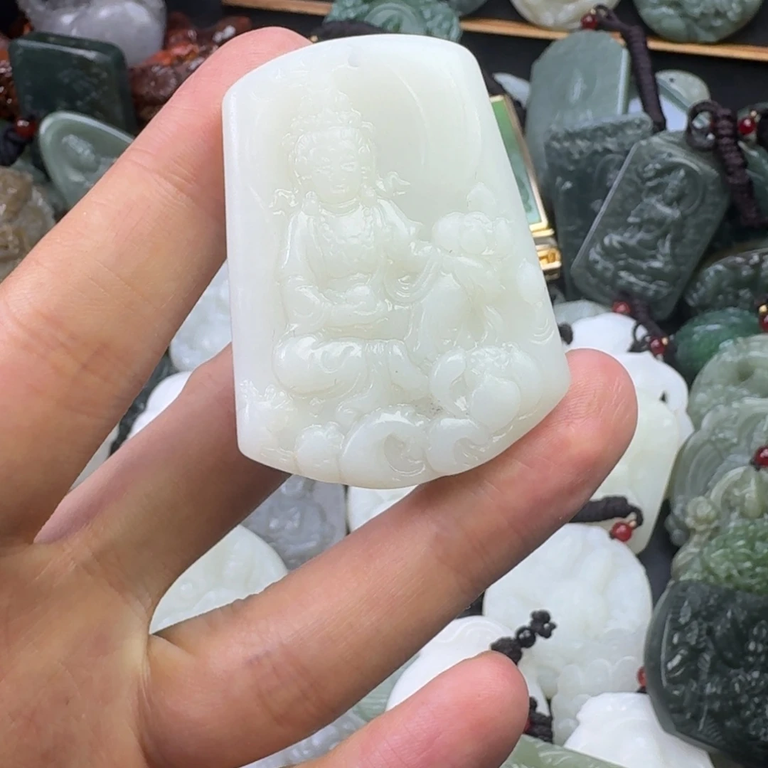 颈饰未镶嵌和田玉