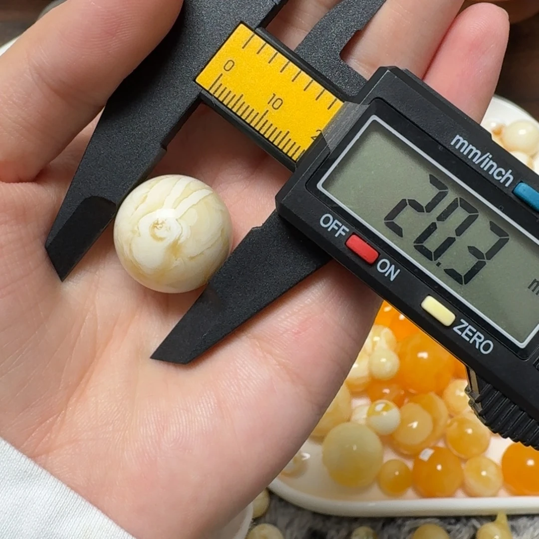 琥珀未镶嵌裸石蜜蜡圆珠