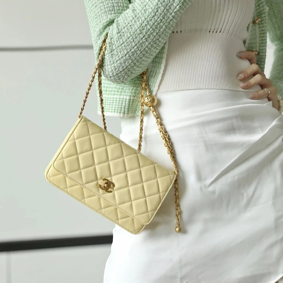 99新 Chanel/香奈儿 4040|香奈儿黄色金球woc可调节新款斜挎包|香